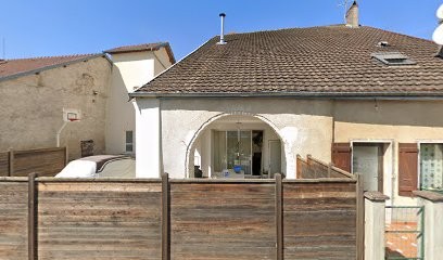 Avenia César, Carreleur à Osselle-Routelle