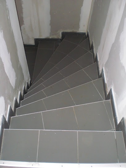 Revetements du Bugey, Carreleur à Serrières-de-Briord